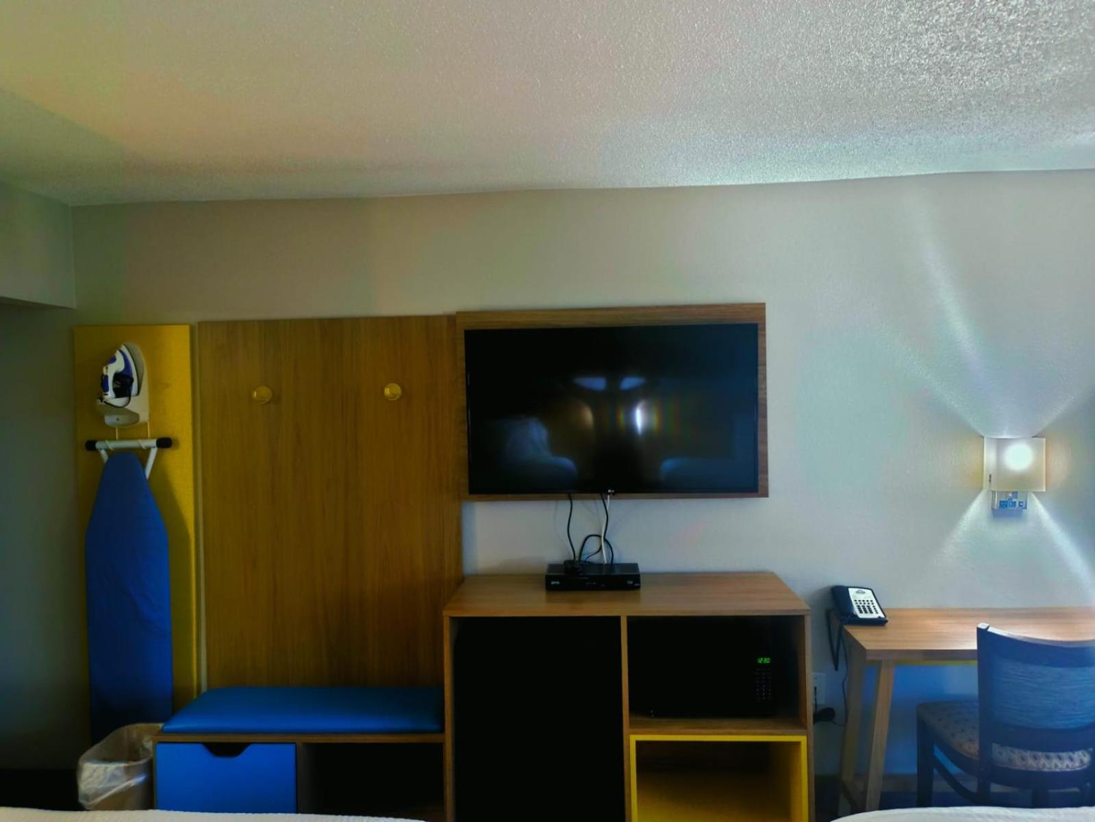 Days Inn By Wyndham Harrisonburg Kültér fotó