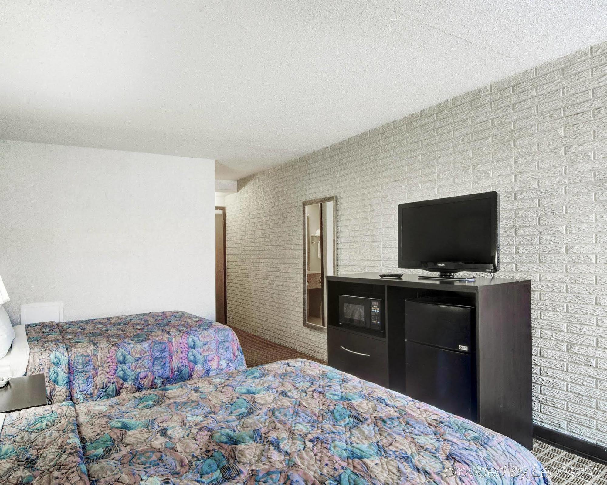 Days Inn By Wyndham Harrisonburg Kültér fotó